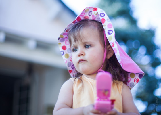 Photo enfant de 2 ans en extérieur